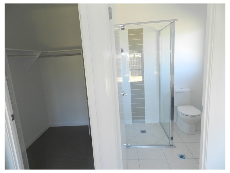 24 Shearwater Drive, Glen Eden QLD 4680