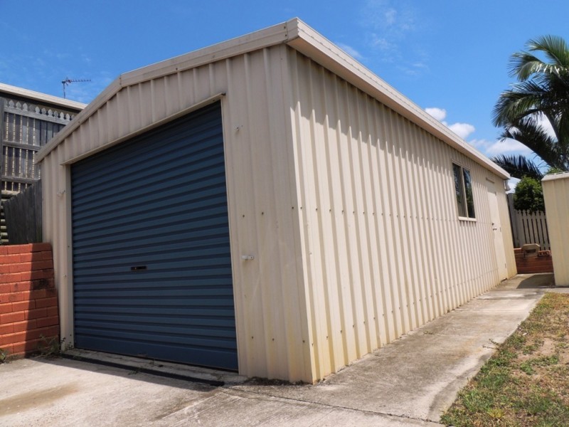 2 Orlando Place, New Auckland QLD 4680