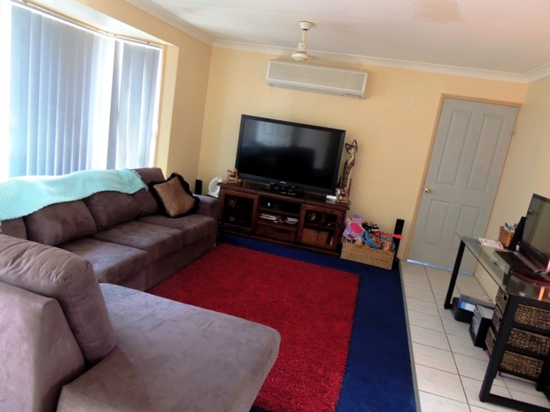 2 Orlando Place, New Auckland QLD 4680