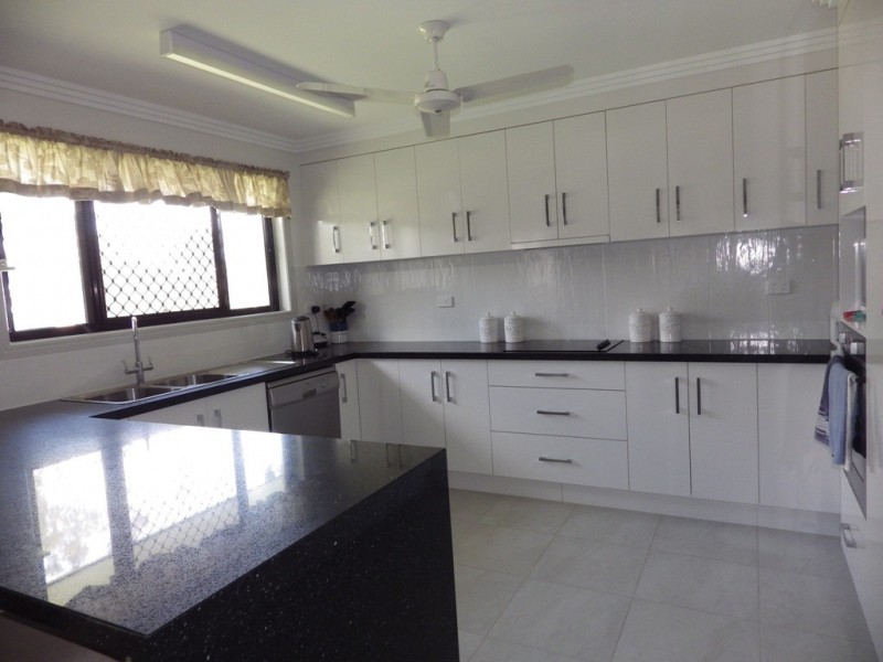 16 Karumba Court, Tannum Sands QLD 4680