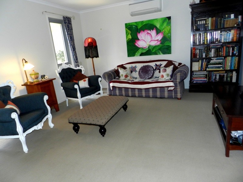 12 Cradle Drive, New Auckland QLD 4680