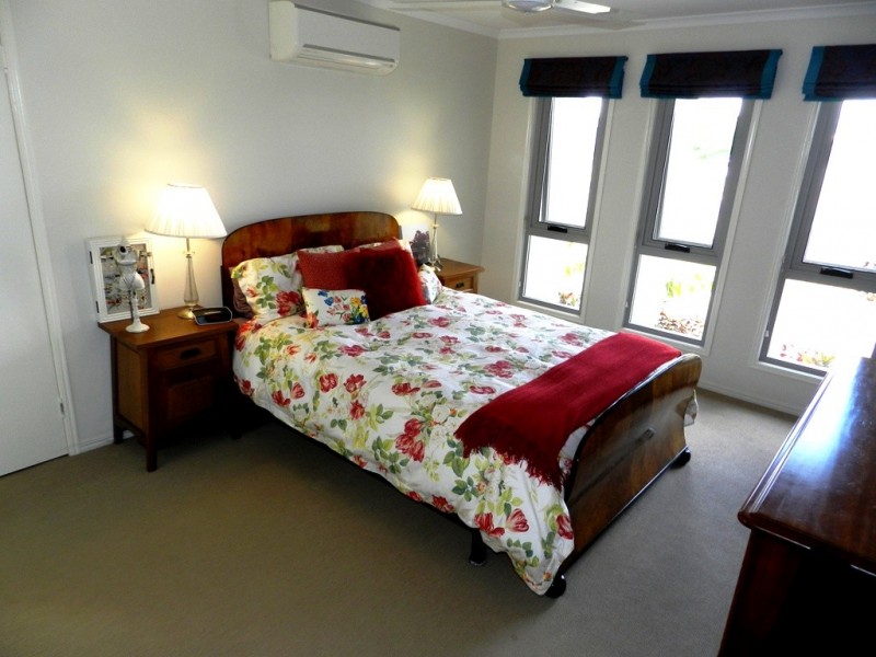 12 Cradle Drive, New Auckland QLD 4680