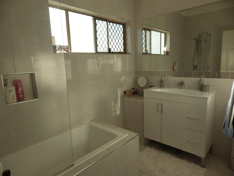 11 Caledon Street, Tannum Sands QLD 4680