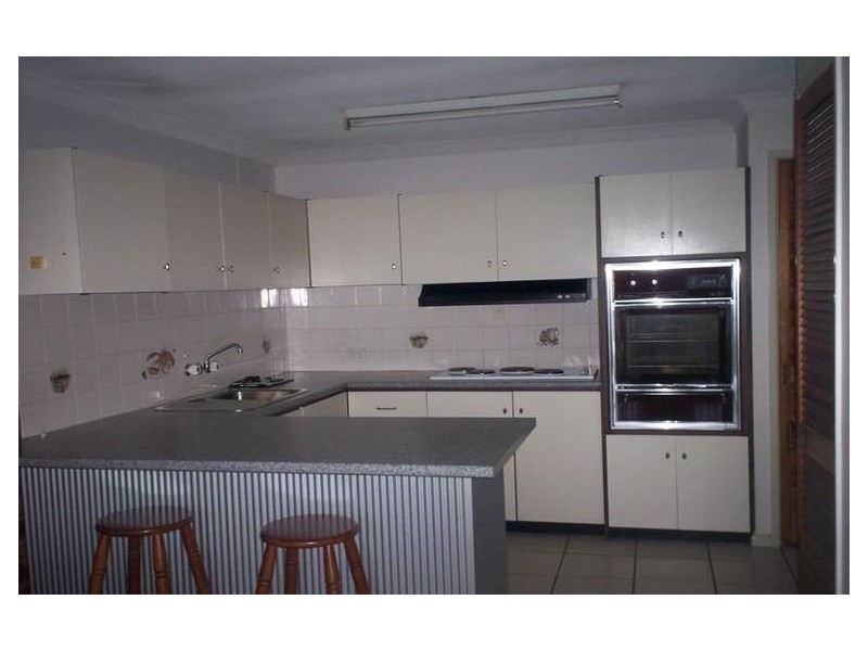 1/16 Kent Street, West Gladstone QLD 4680