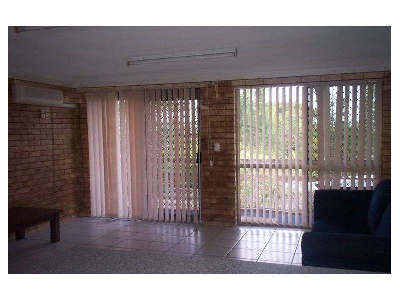 1/16 Kent Street, West Gladstone QLD 4680