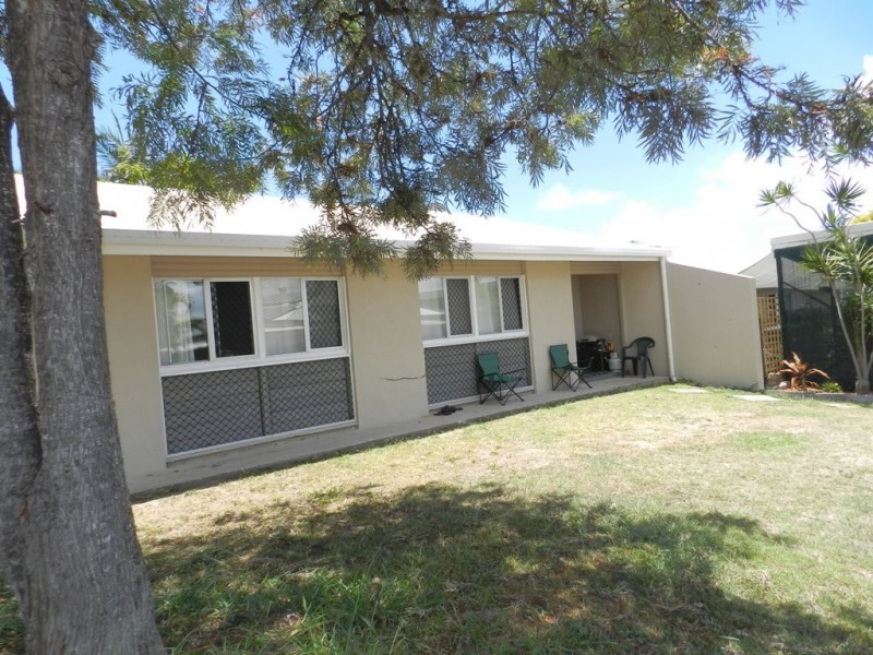 17 Leonard Street, South Gladstone QLD 4680