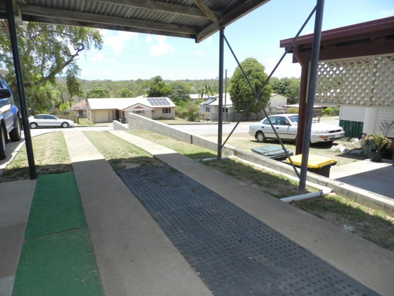 17 Leonard Street, South Gladstone QLD 4680