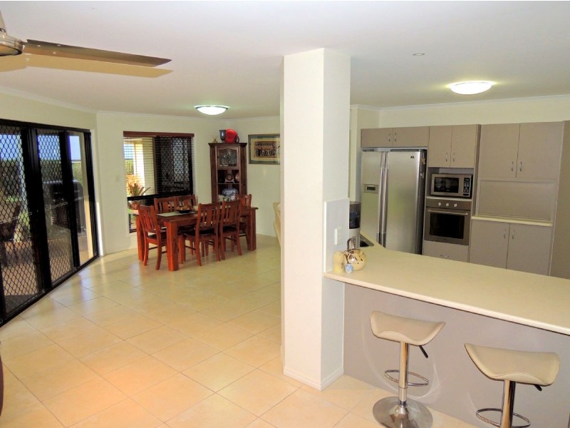 36 Reinaerhoff Cres, Glen Eden QLD 4680