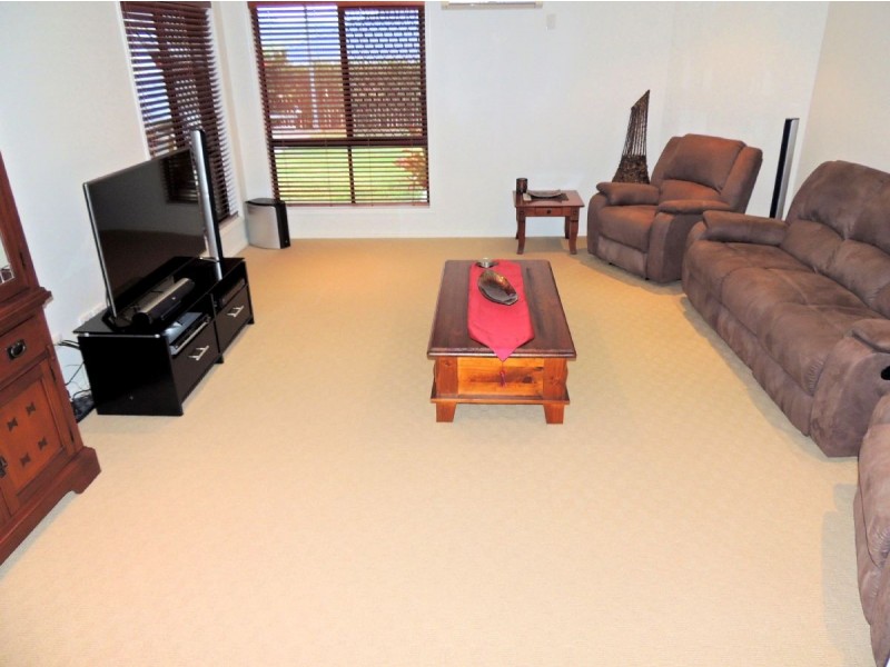 36 Reinaerhoff Cres, Glen Eden QLD 4680