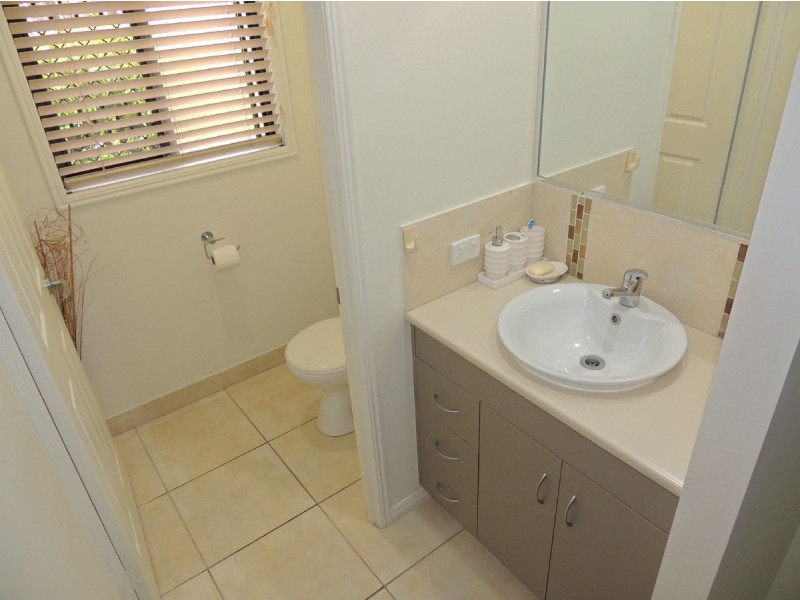 36 Reinaerhoff Cres, Glen Eden QLD 4680