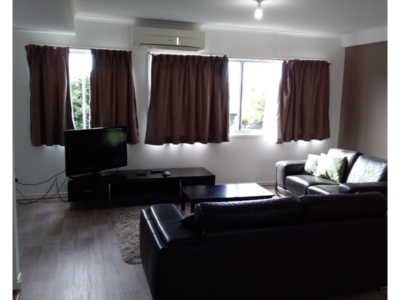 2/4 Rossella Street, West Gladstone QLD 4680