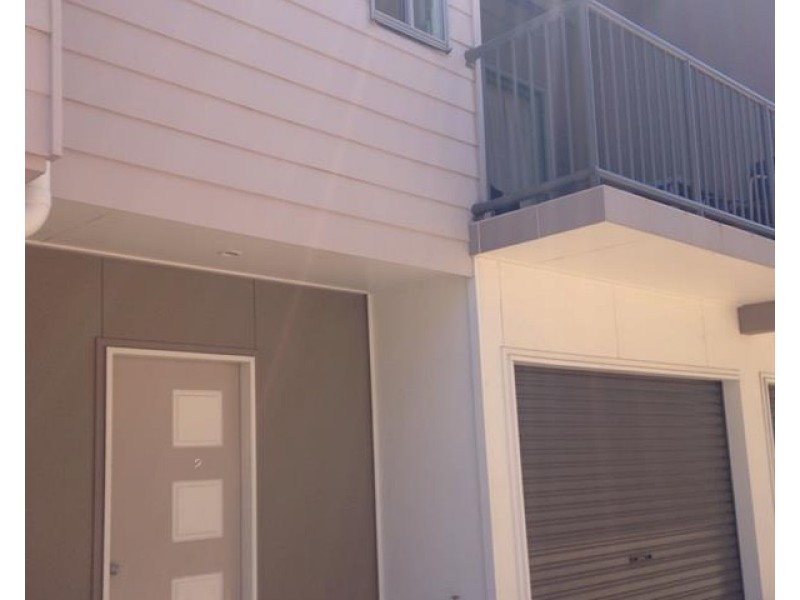2/4 Rossella Street, West Gladstone QLD 4680