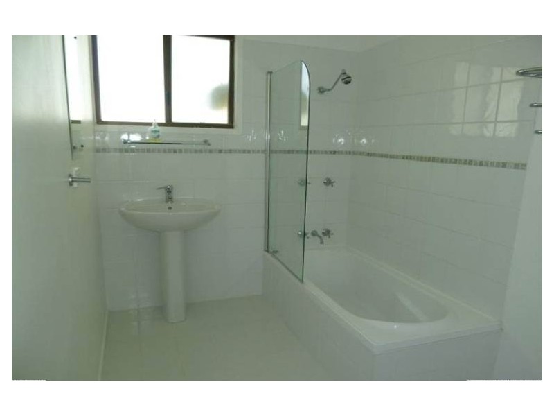 106 Barney Street, Barney Point QLD 4680