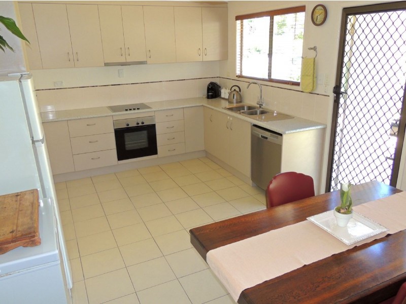 30 Venus Street, Telina QLD 4680