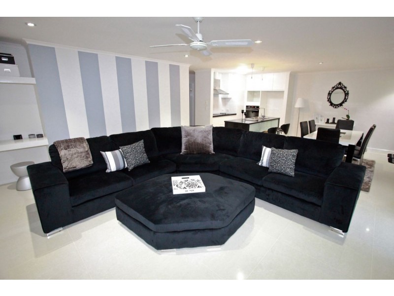 28a and 28b Flounder Crescent, Toolooa QLD 4680