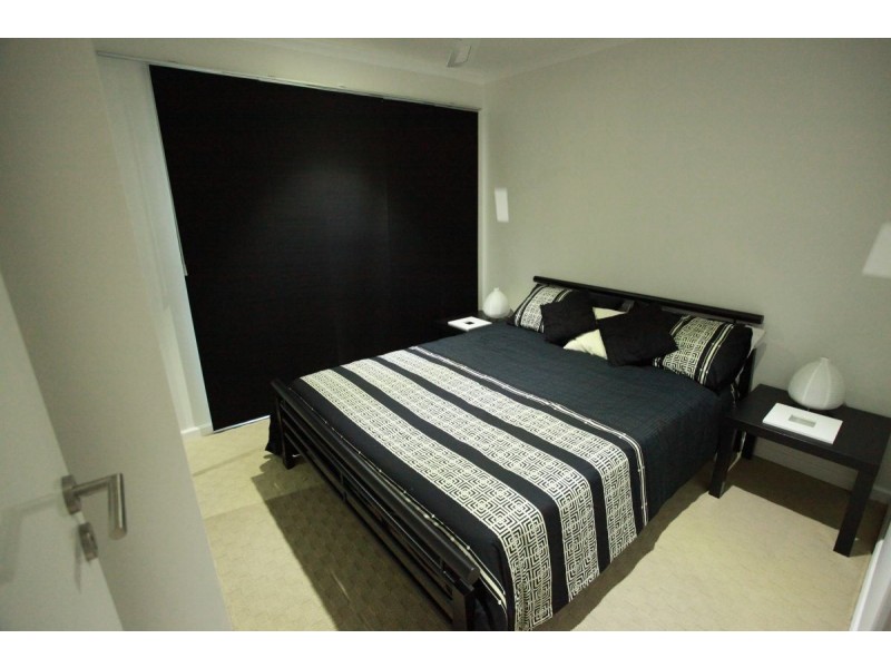 28a and 28b Flounder Crescent, Toolooa QLD 4680