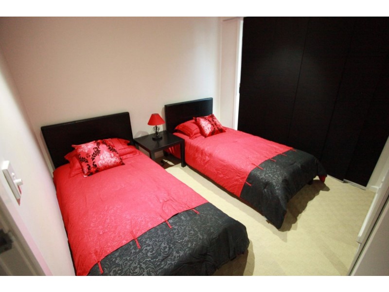 28a and 28b Flounder Crescent, Toolooa QLD 4680