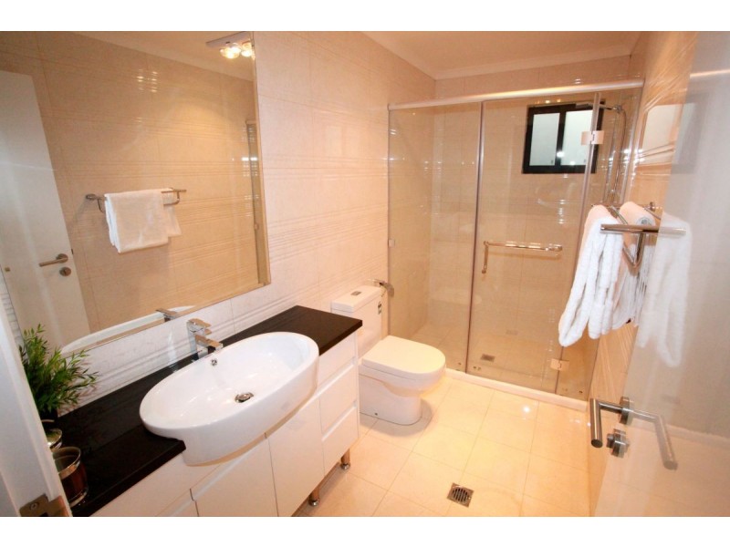 28a and 28b Flounder Crescent, Toolooa QLD 4680