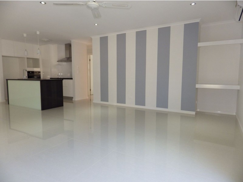 28a and 28b Flounder Crescent, Toolooa QLD 4680