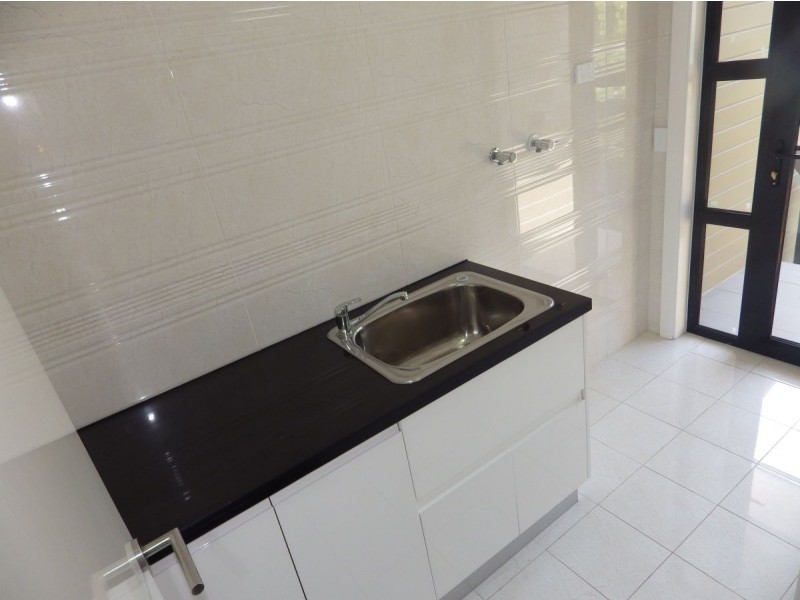 28a and 28b Flounder Crescent, Toolooa QLD 4680