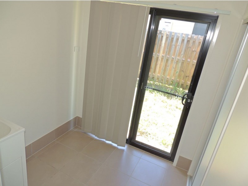 18 Florey Place, Kirkwood QLD 4680