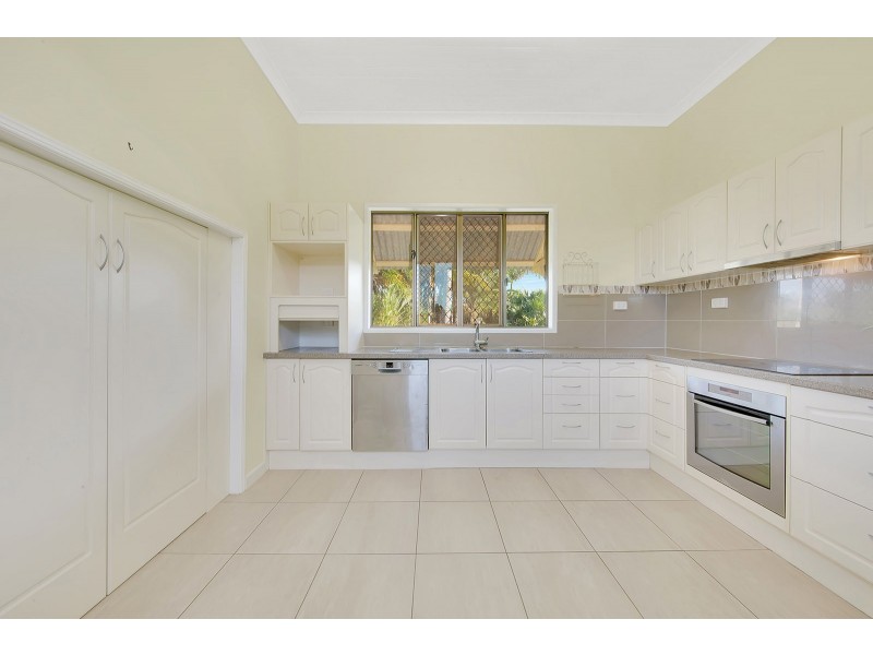 48 Koorawatha Drive, Bororen QLD 4678