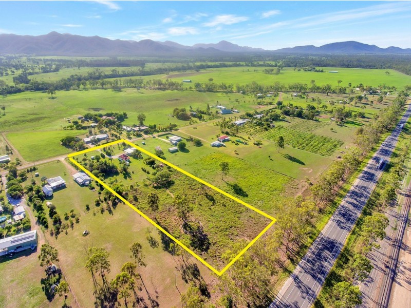 48 Koorawatha Drive, Bororen QLD 4678