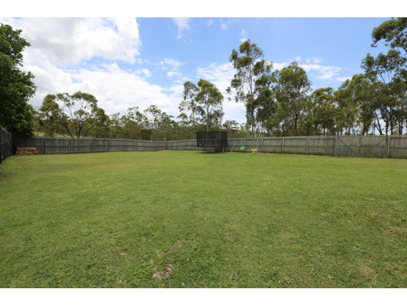 16 Reinaerhoff Crescent, Glen Eden QLD 4680