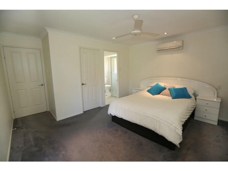 16 Reinaerhoff Crescent, Glen Eden QLD 4680
