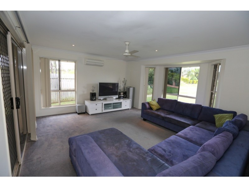 16 Reinaerhoff Crescent, Glen Eden QLD 4680
