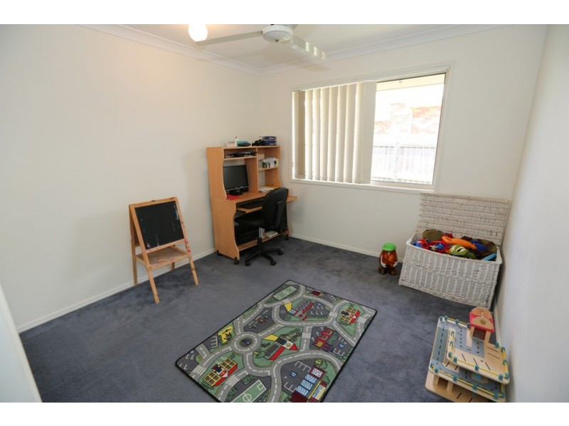 16 Reinaerhoff Crescent, Glen Eden QLD 4680