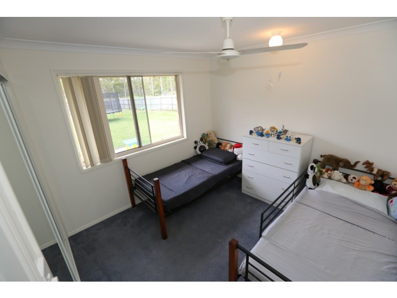 16 Reinaerhoff Crescent, Glen Eden QLD 4680