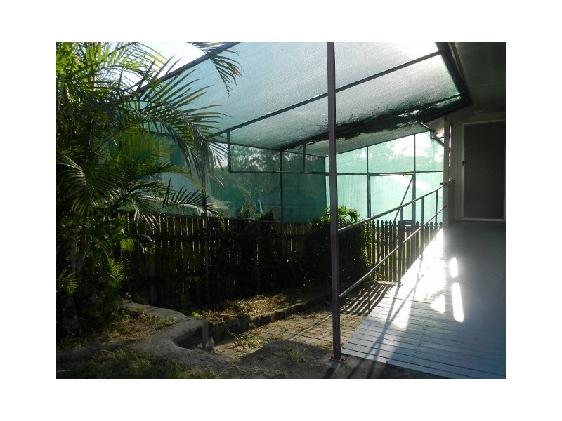 8 Wilkins Street, West Gladstone QLD 4680