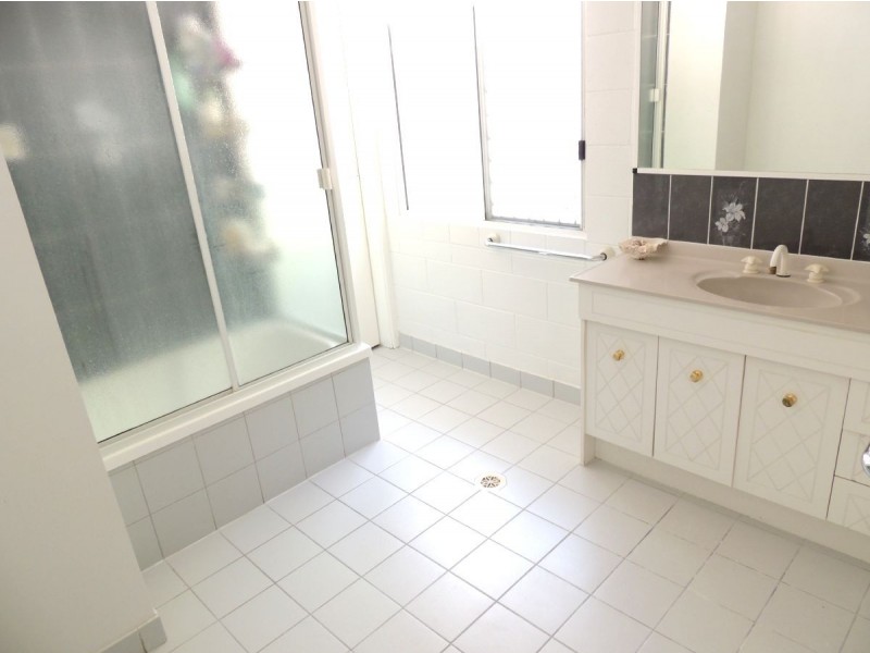51 Allunga Drive, Glen Eden QLD 4680