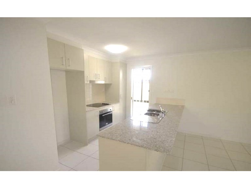 12 Seagull Boulevard, New Auckland QLD 4680