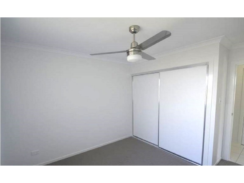 12 Seagull Boulevard, New Auckland QLD 4680