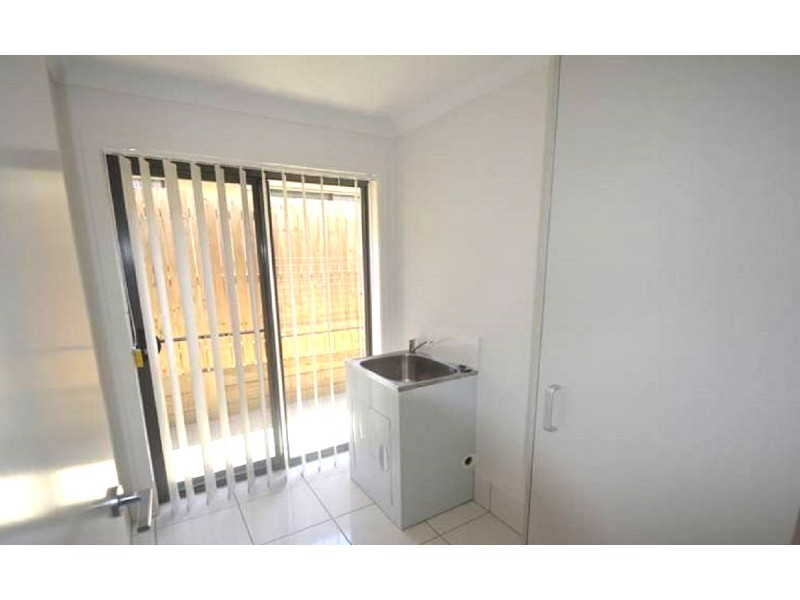 12 Seagull Boulevard, New Auckland QLD 4680