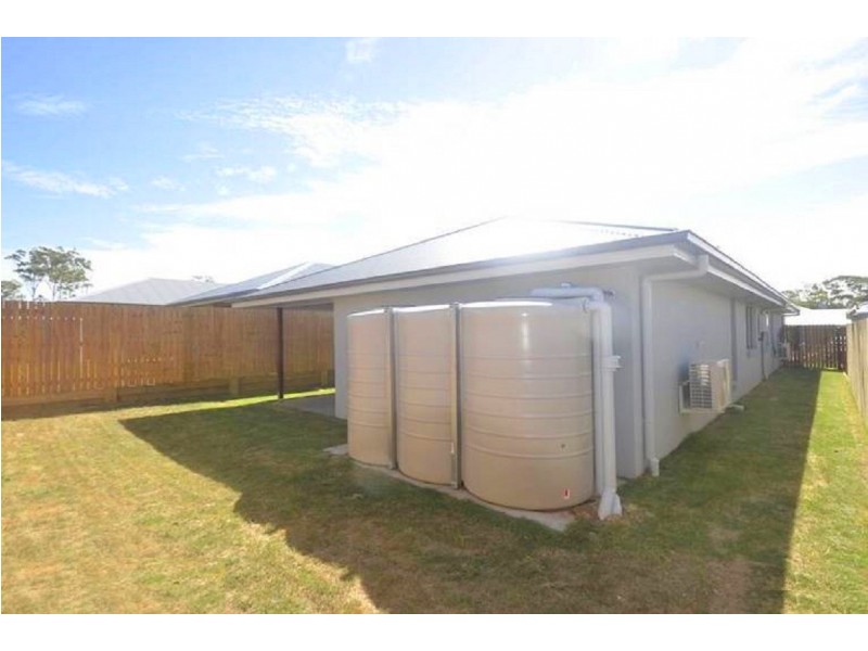 12 Seagull Boulevard, New Auckland QLD 4680