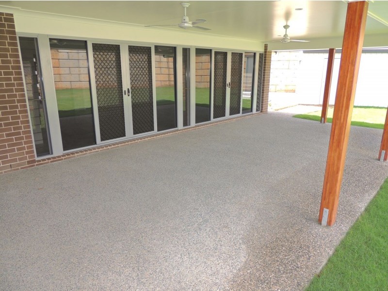 6 Cressbrook Street, Clinton QLD 4680