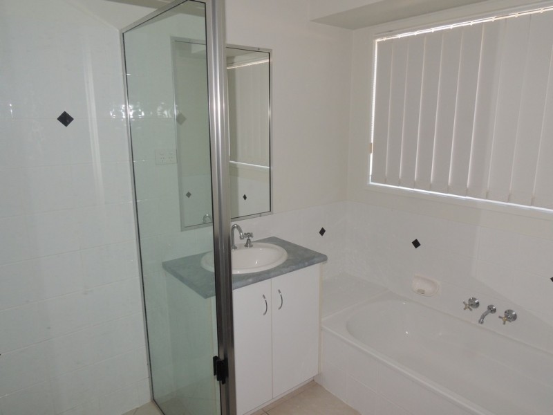 14 Bridgeman Place, New Auckland QLD 4680