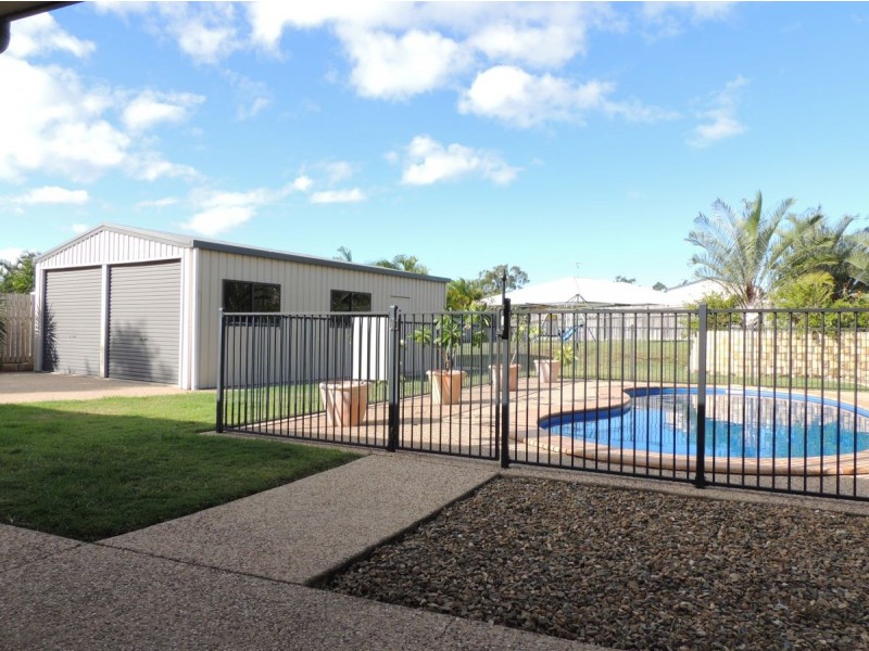 9 Reinaerhoff Cres, Glen Eden QLD 4680