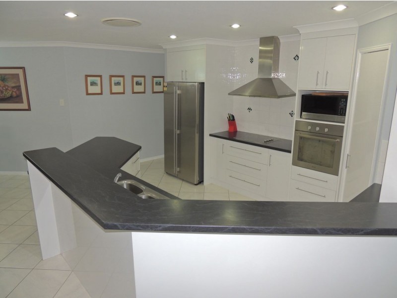 9 Reinaerhoff Cres, Glen Eden QLD 4680