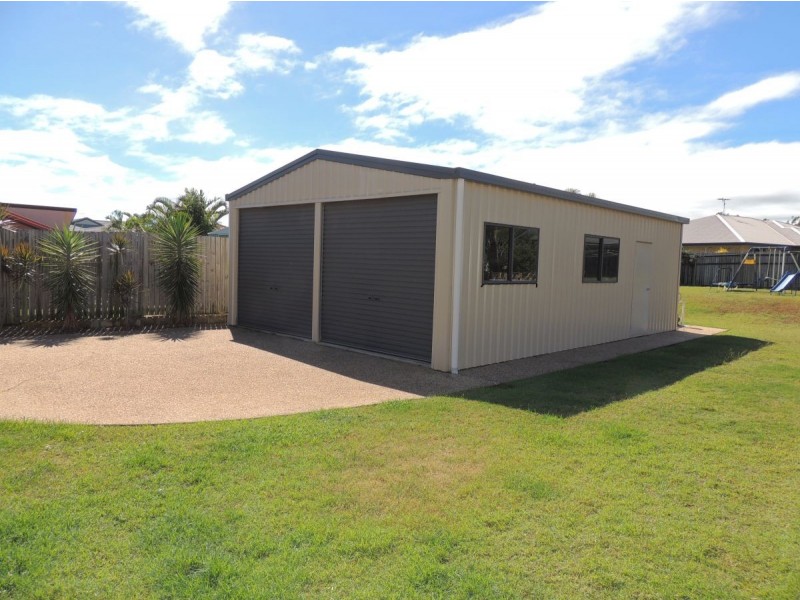 9 Reinaerhoff Cres, Glen Eden QLD 4680