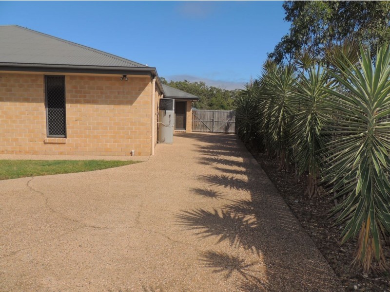 9 Reinaerhoff Cres, Glen Eden QLD 4680