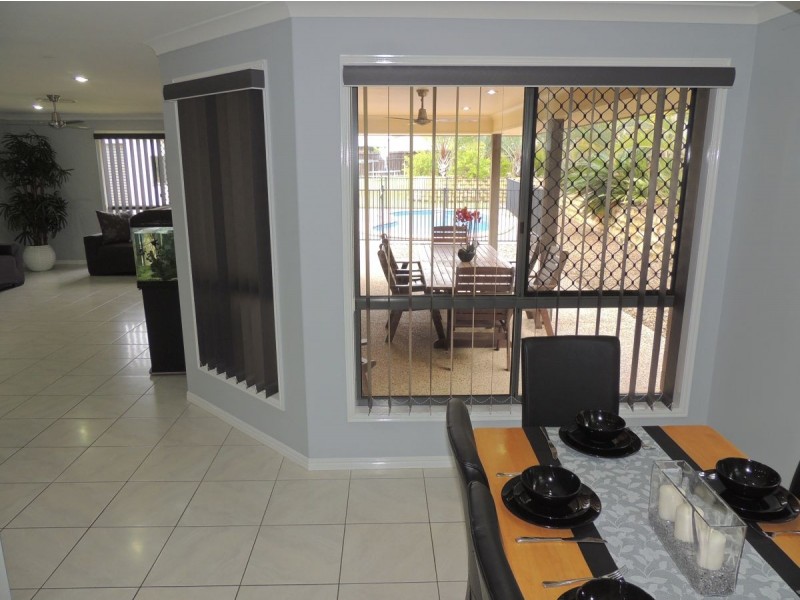 9 Reinaerhoff Cres, Glen Eden QLD 4680