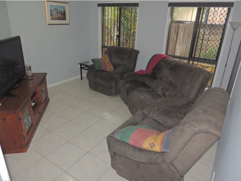 9 Reinaerhoff Cres, Glen Eden QLD 4680