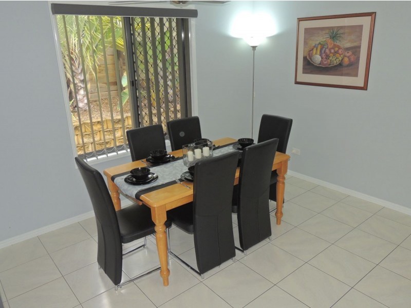 9 Reinaerhoff Cres, Glen Eden QLD 4680