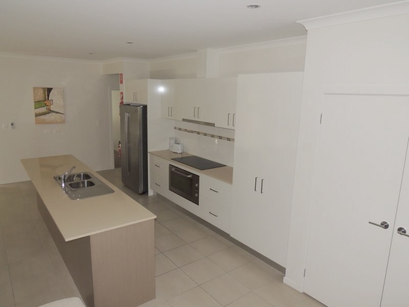 4 Thornbill St., Kirkwood QLD 4680