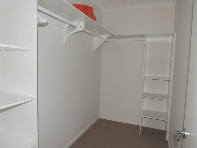 4 Thornbill St., Kirkwood QLD 4680