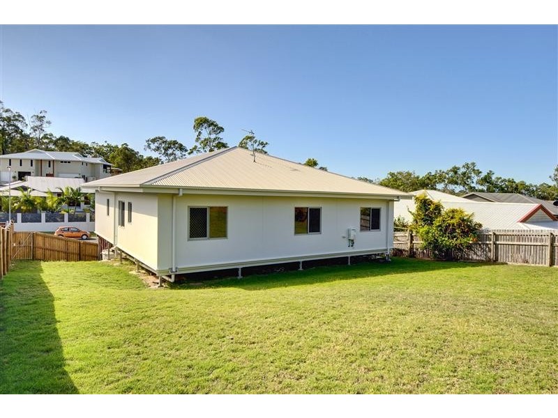 13 Lighthouse Drive, Boyne Island QLD 4680